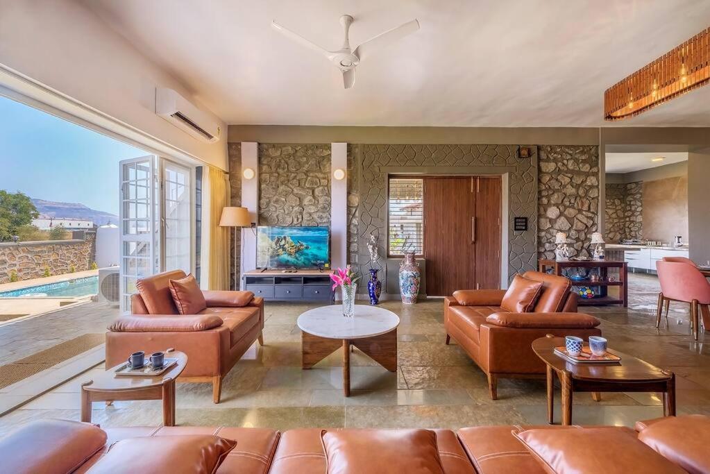 Stone Mansion By Phoenix Stays Igatpuri Eksteriør bilde
