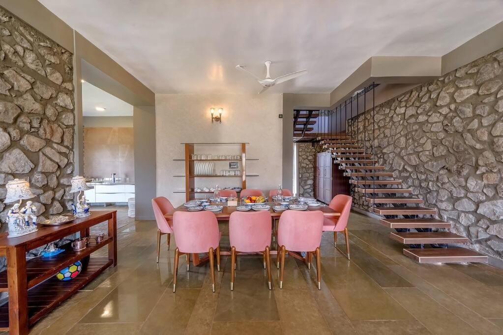 Stone Mansion By Phoenix Stays Igatpuri Eksteriør bilde