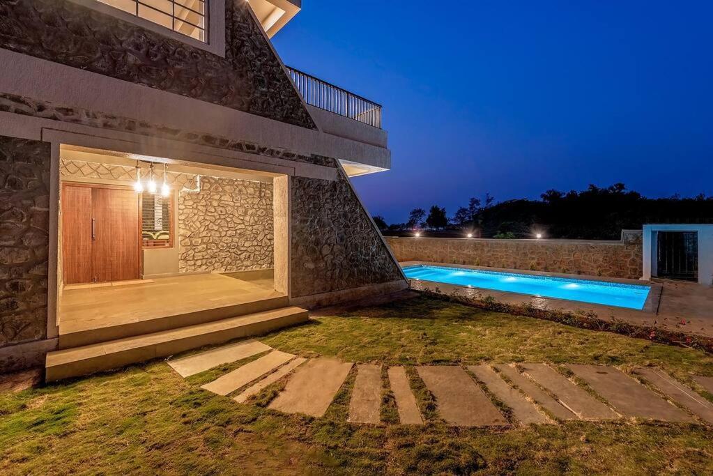 Stone Mansion By Phoenix Stays Igatpuri Eksteriør bilde