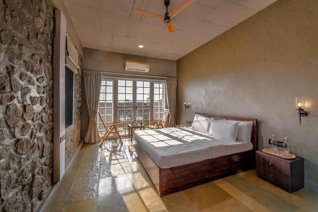 Stone Mansion By Phoenix Stays Igatpuri Eksteriør bilde