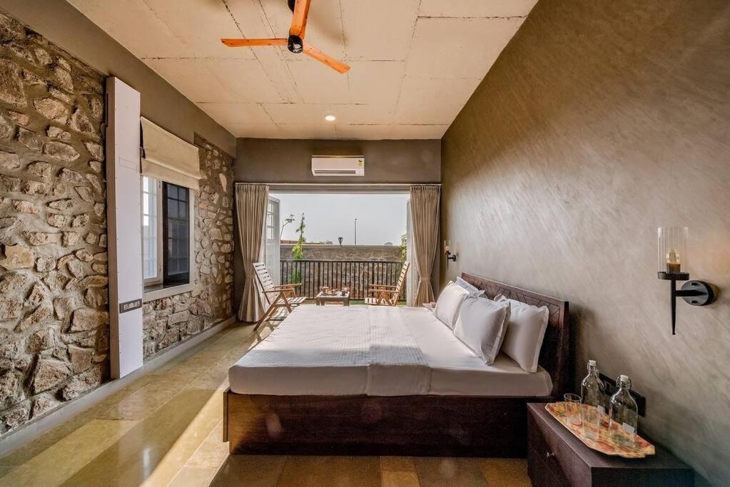 Stone Mansion By Phoenix Stays Igatpuri Eksteriør bilde