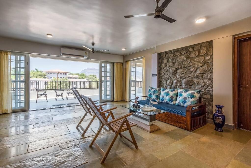 Stone Mansion By Phoenix Stays Igatpuri Eksteriør bilde