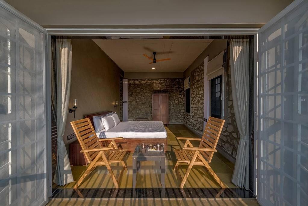 Stone Mansion By Phoenix Stays Igatpuri Eksteriør bilde