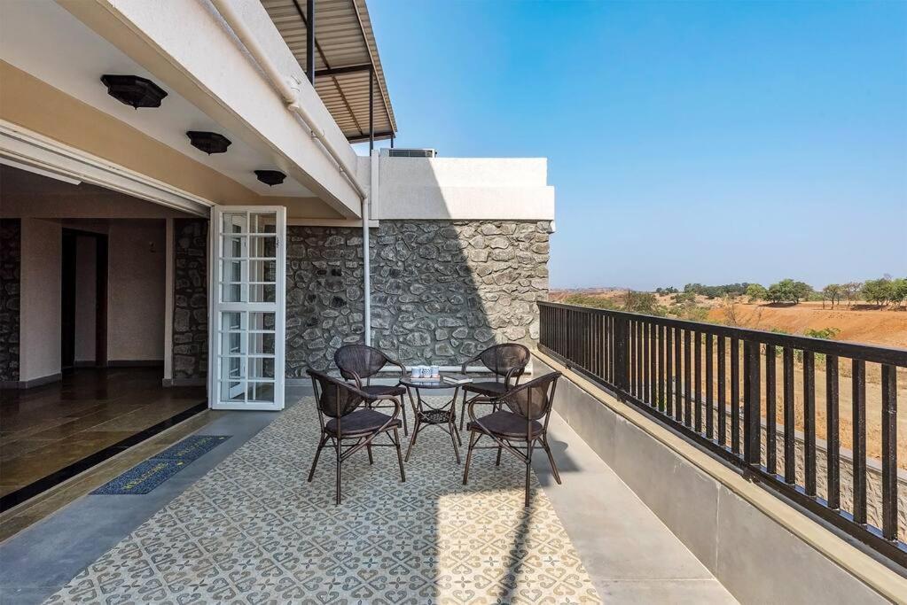 Stone Mansion By Phoenix Stays Igatpuri Eksteriør bilde