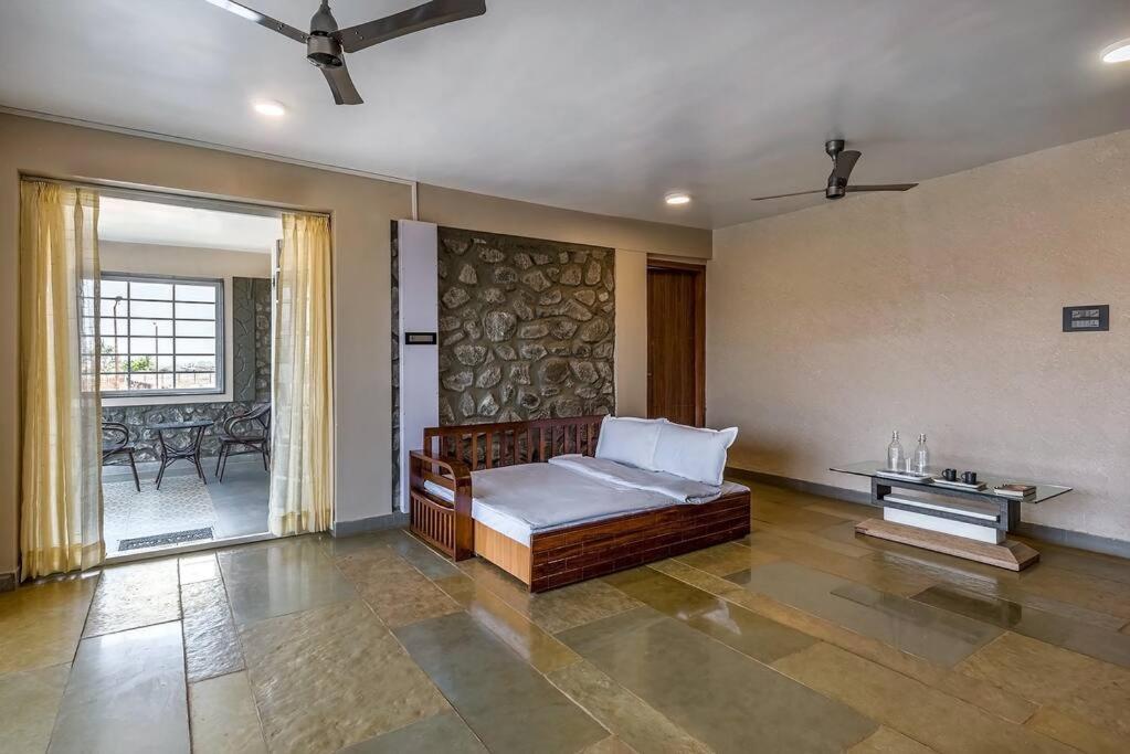 Stone Mansion By Phoenix Stays Igatpuri Eksteriør bilde