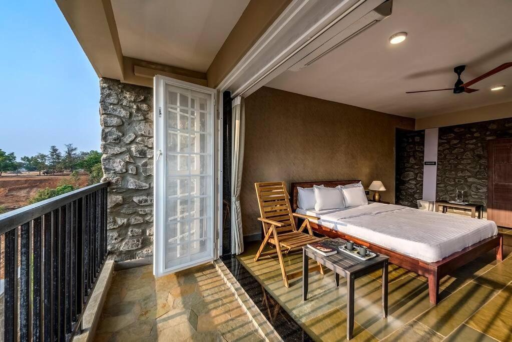 Stone Mansion By Phoenix Stays Igatpuri Eksteriør bilde