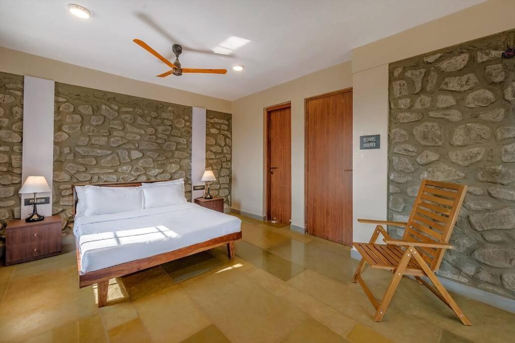 Stone Mansion By Phoenix Stays Igatpuri Eksteriør bilde