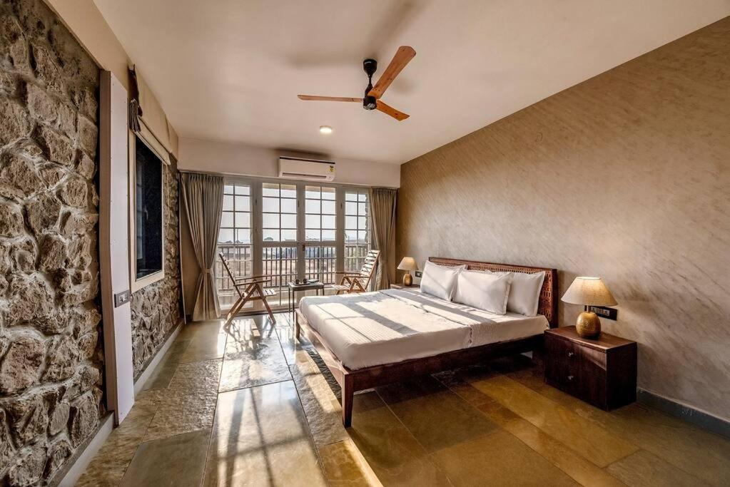 Stone Mansion By Phoenix Stays Igatpuri Eksteriør bilde