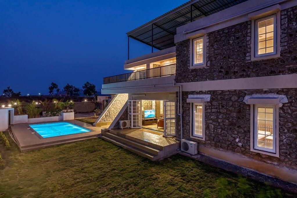 Stone Mansion By Phoenix Stays Igatpuri Eksteriør bilde
