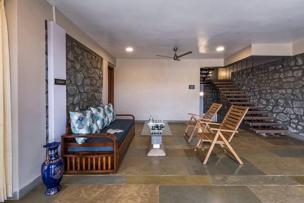 Stone Mansion By Phoenix Stays Igatpuri Eksteriør bilde