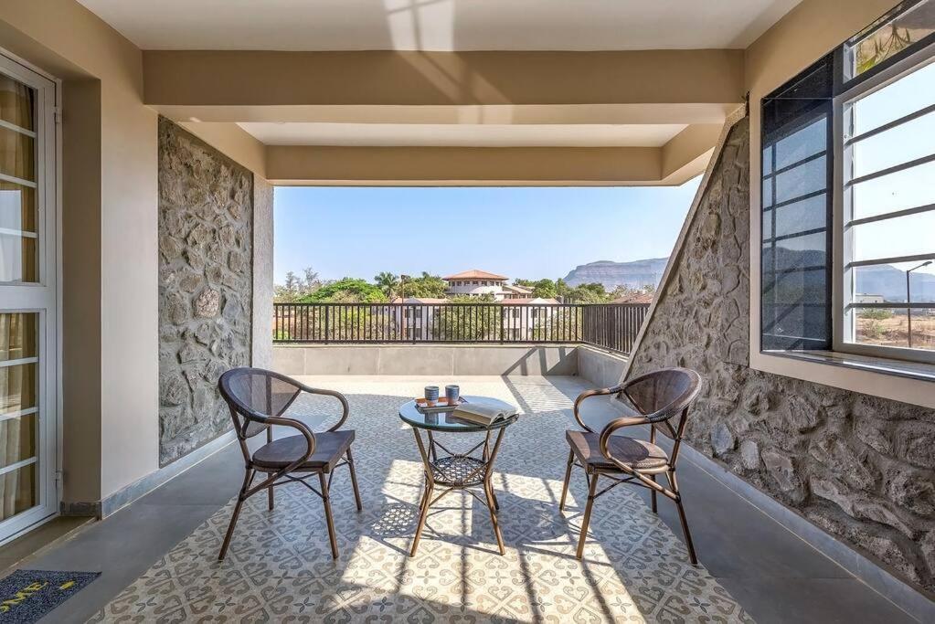 Stone Mansion By Phoenix Stays Igatpuri Eksteriør bilde